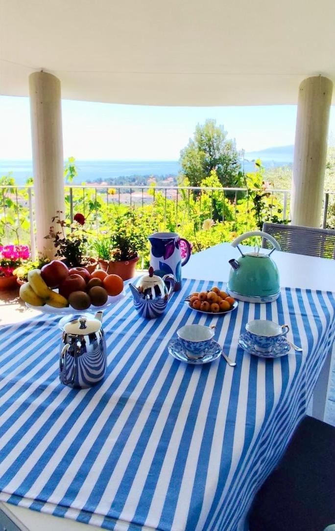B&B Easy Wind Cala Gonone Buitenkant foto