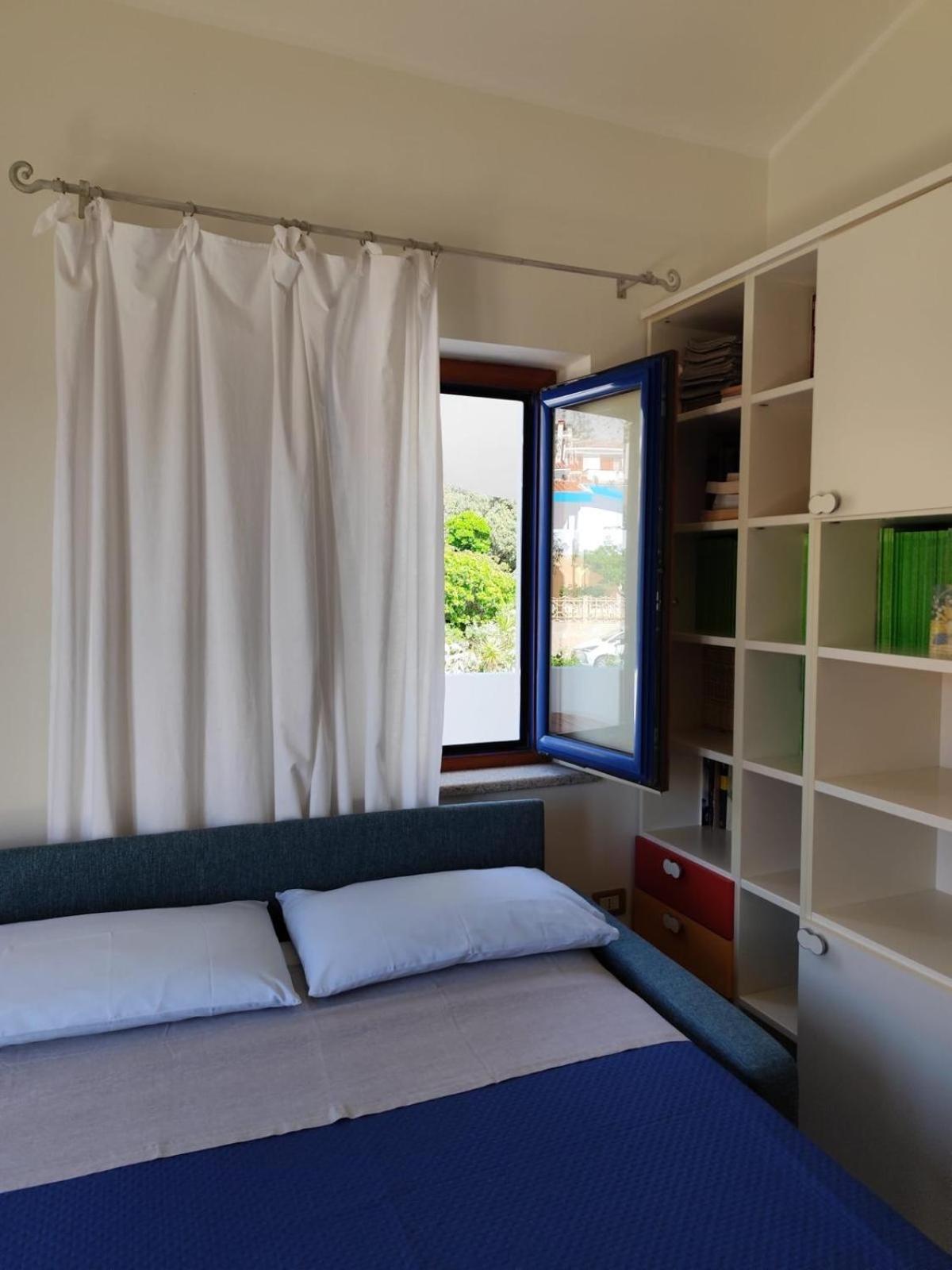 B&B Easy Wind Cala Gonone Buitenkant foto